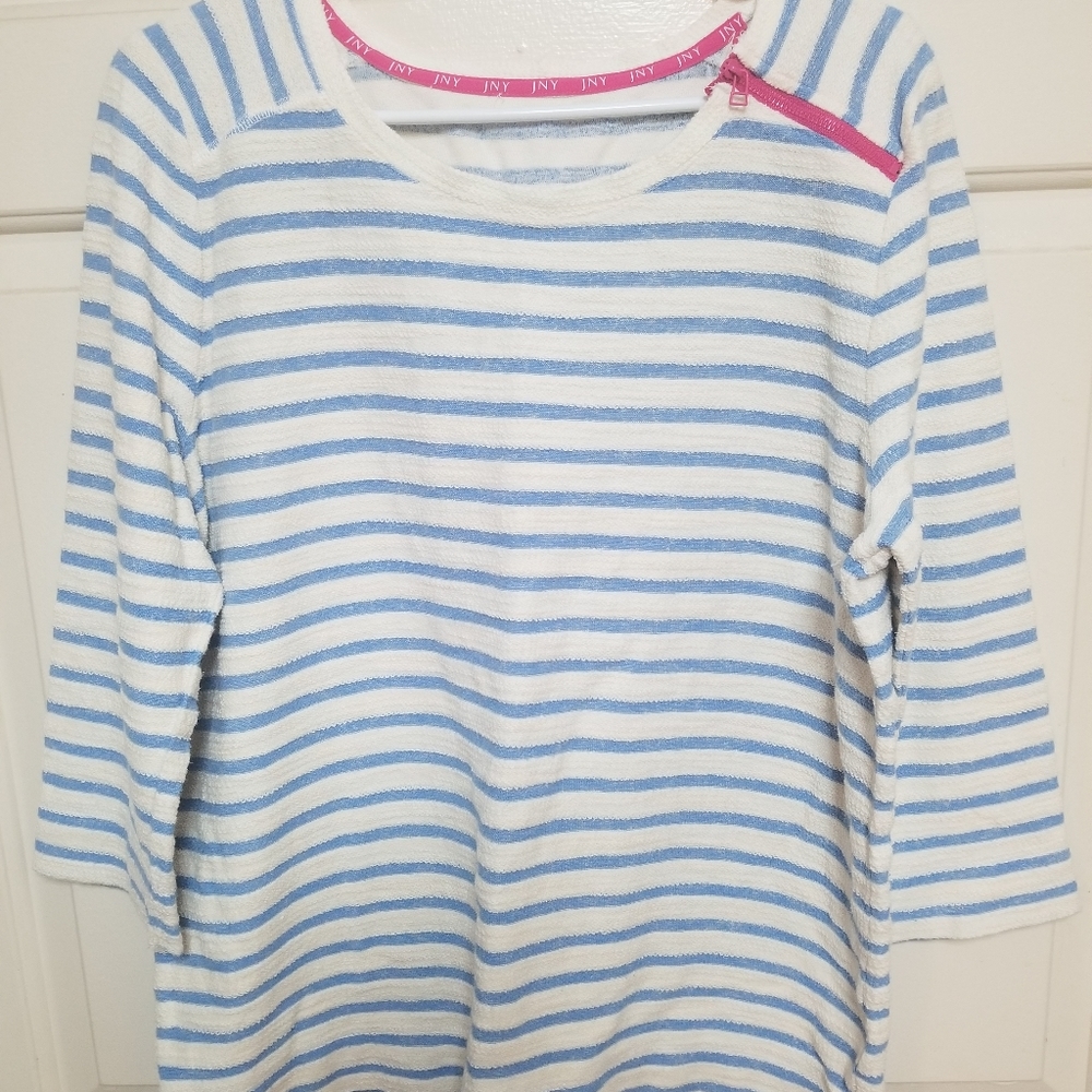 Ladies striped top w/ hot pink zipper detail